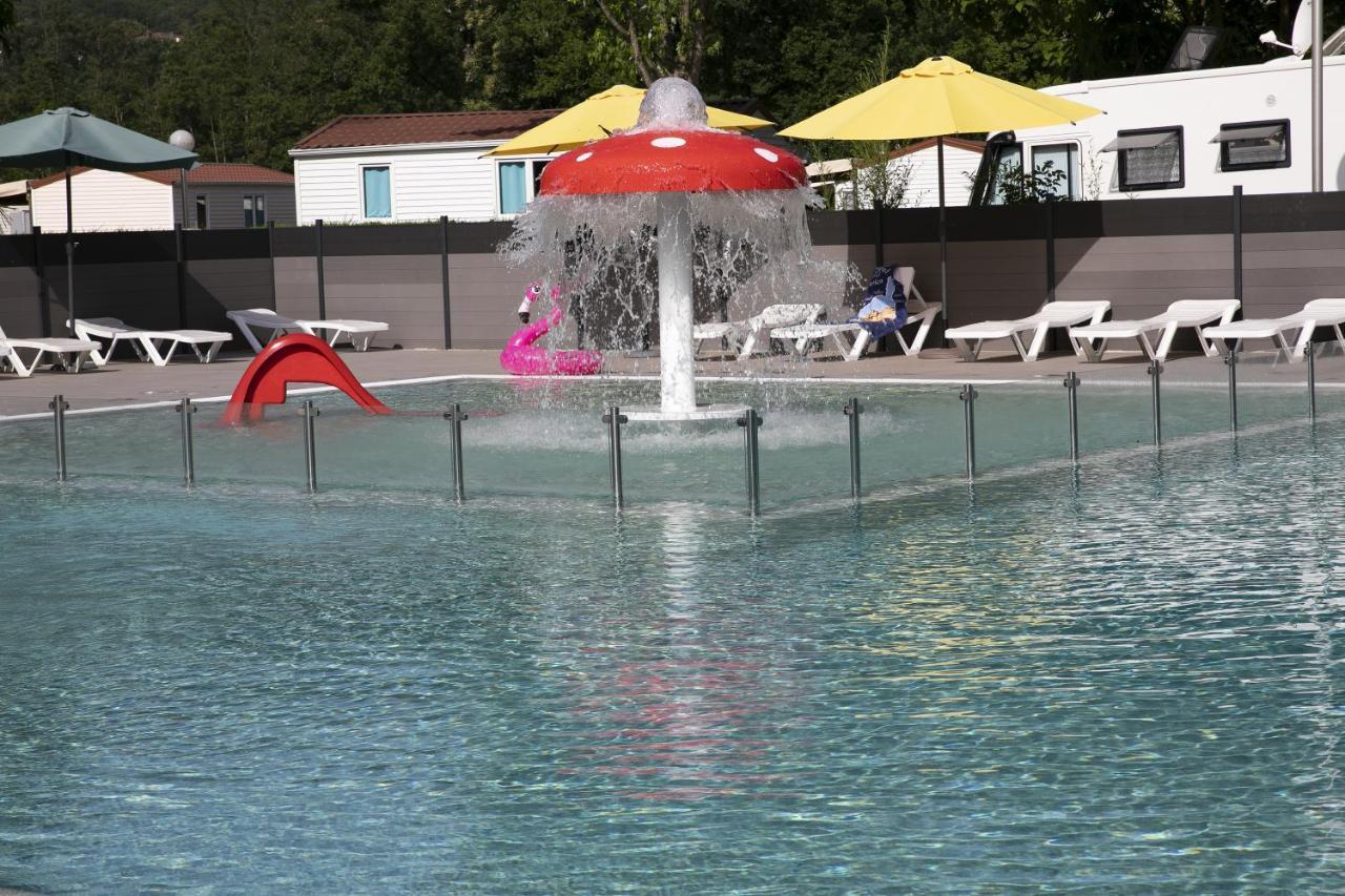 Camping Du Lac Foix Eksteriør billede